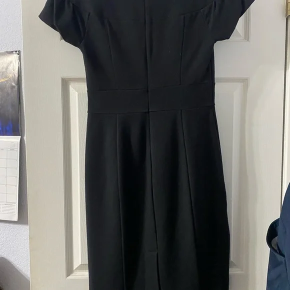 Banana Republic size 6 little black dress - Picture 4 of 9